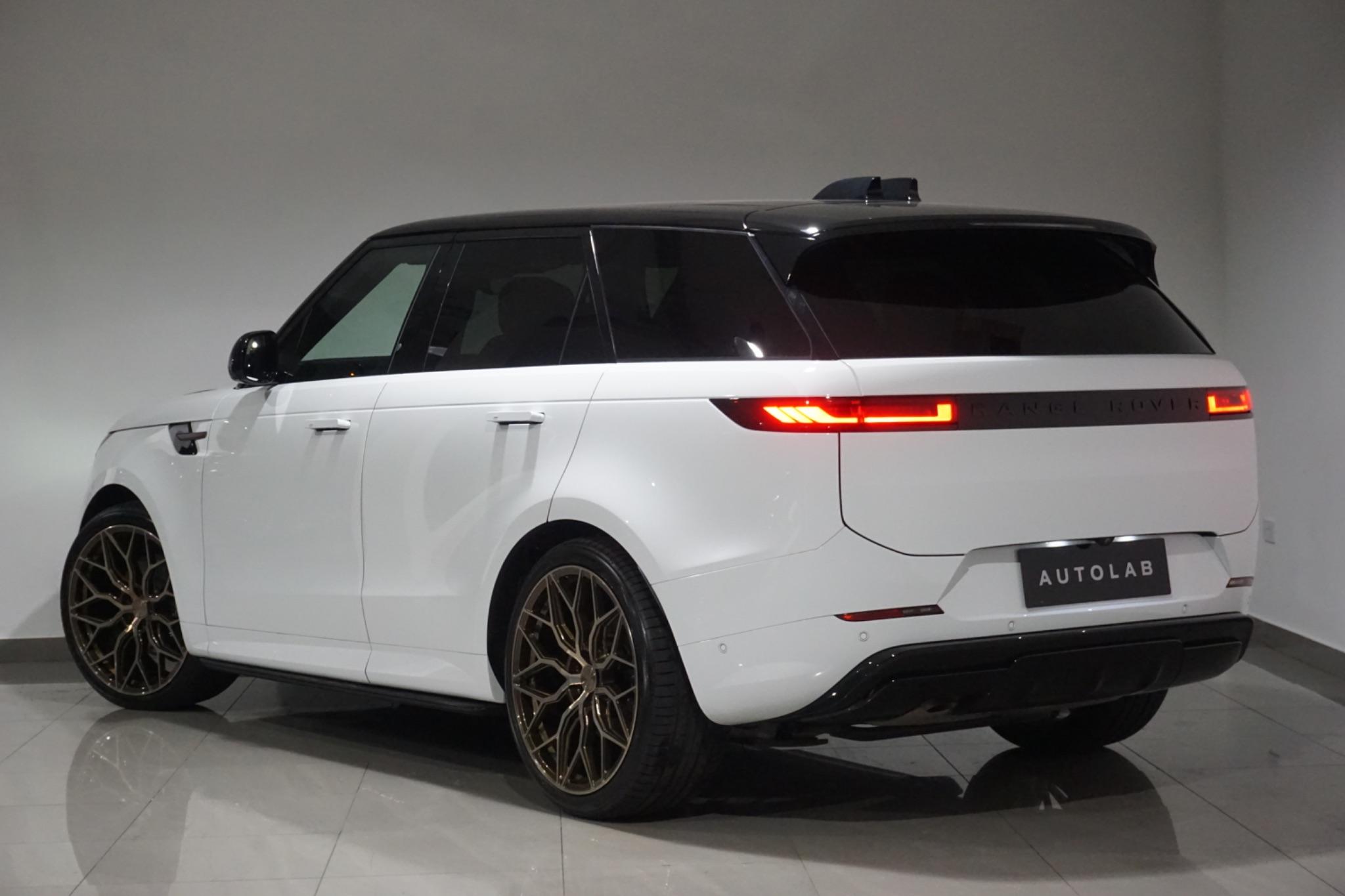 Land Rover Range Rover Sport 3.0 D300 MHEV Dynamic SE Auto 4WD Euro 6 (s/s) 5dr